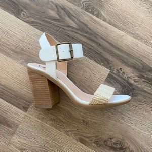 Vici healed sandals